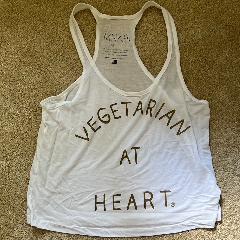 NWT, Vegetarian at heart crop top, sz M